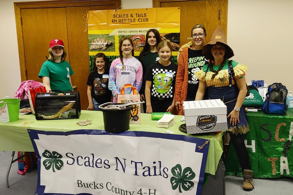 Scales N Tails 4-H Club at Community Event Scales N Tails 4-H Club