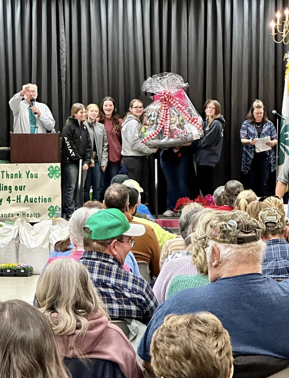 4-H Benefit Auction is a Huge Success Everything But the Dog Basket Auction Item