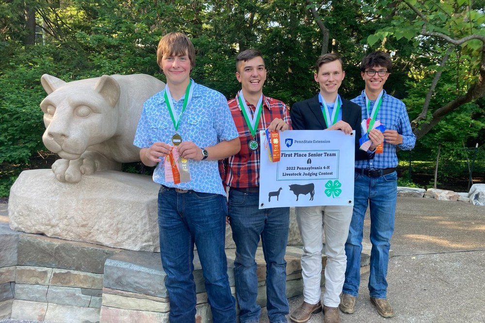 4-H Senior Livestock Judging Team Takes First Place 1st Place Senior Livestock Judging Team - Lancaster County