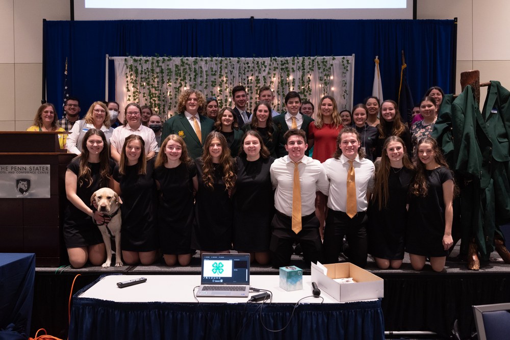 4-H Members Build Leadership Skills at a State Conference