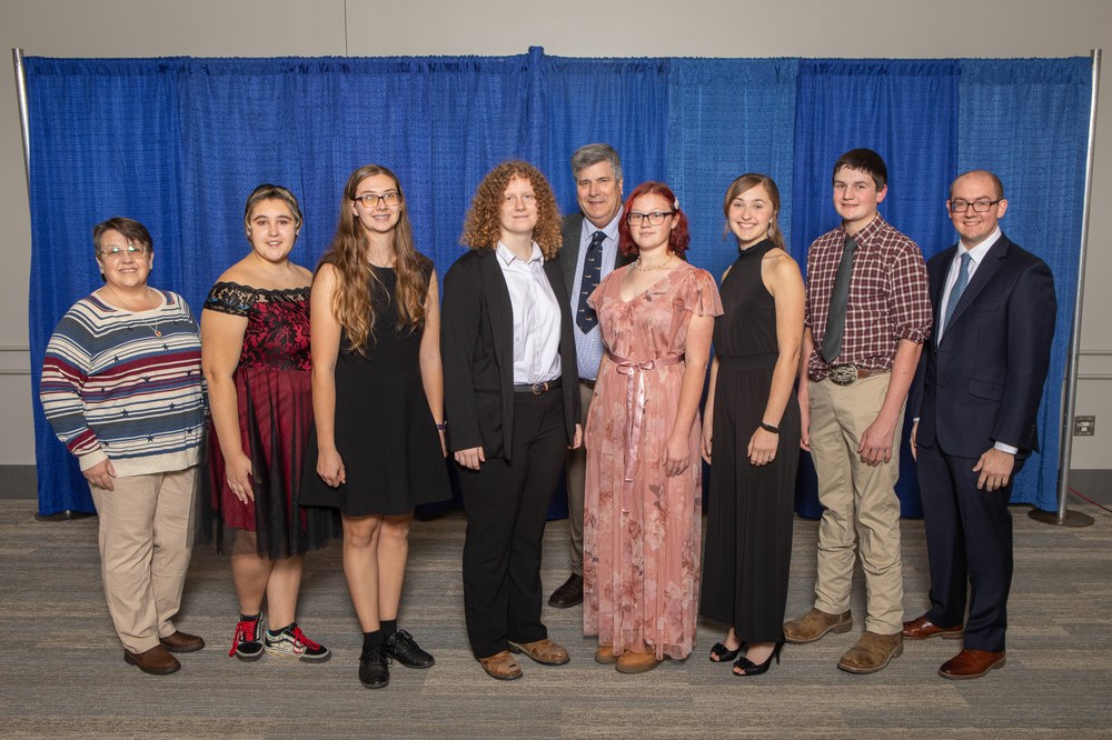 Pennsylvania 4-H Earns Second Place in National Poultry Judging Contest Pennsylvania contestants, coaches, and chaperones