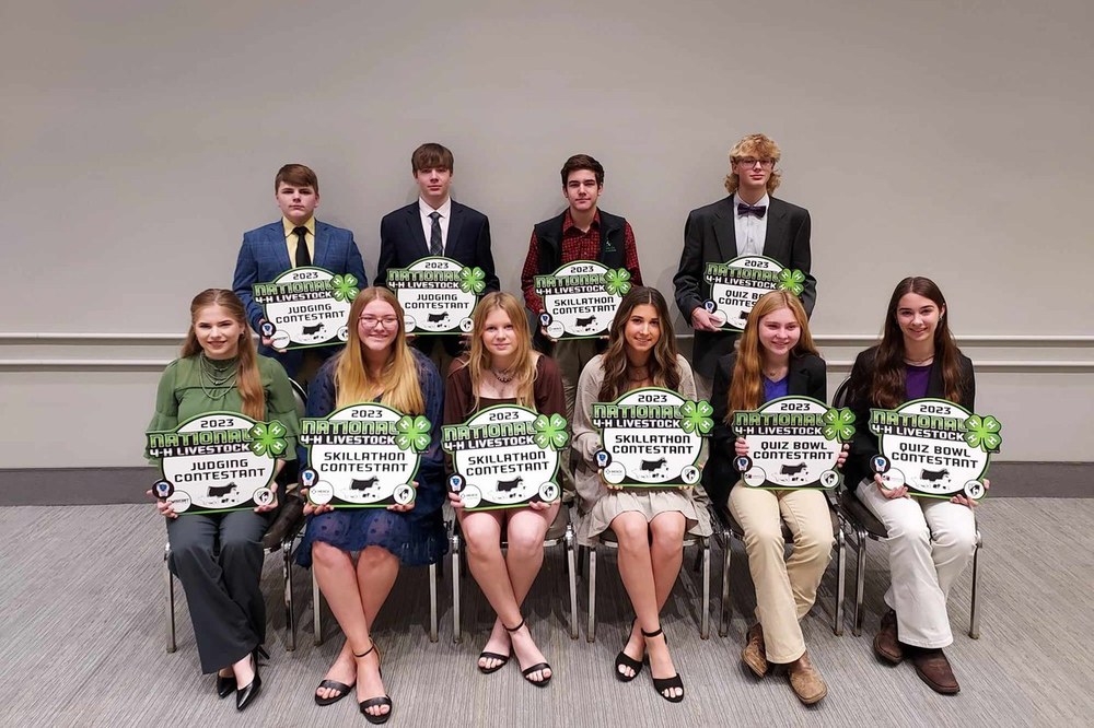 Pennsylvania 4-H'ers compete in North American International Livestock Exposition Front Row: McGargle, Rush, Garges, Freed, Rhoads, Stutzman, Back Row: McGargle, Whitsel, Hoover, Lazarus
